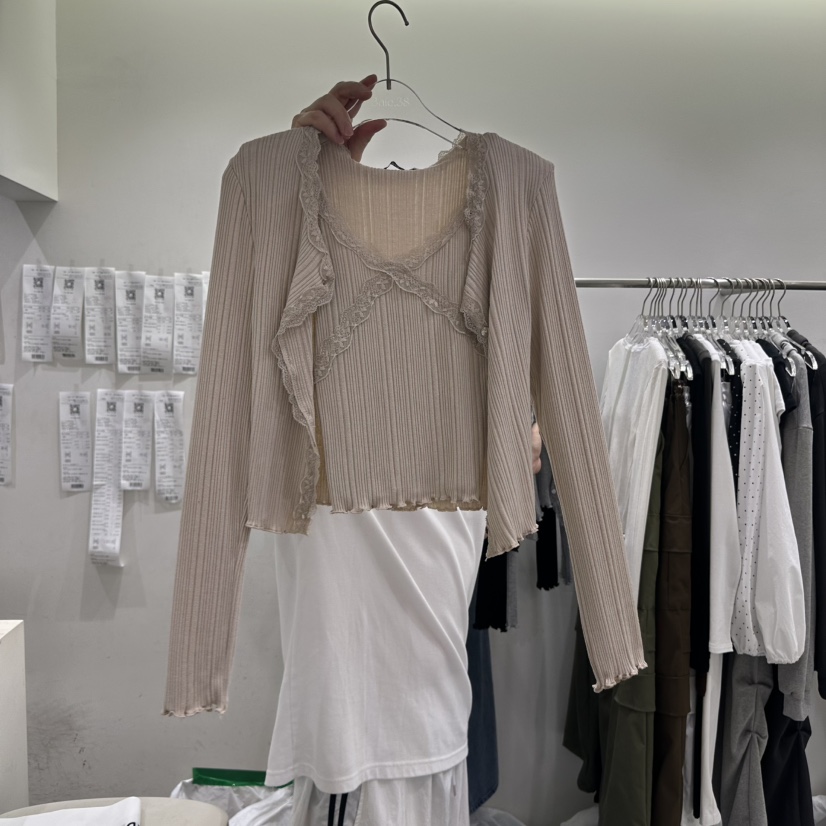 服裝服飾批發(fā)行業(yè)的機遇與挑戰(zhàn) 解析編號250813-0366背后的市場趨勢